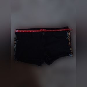 Bongo W16 shorts